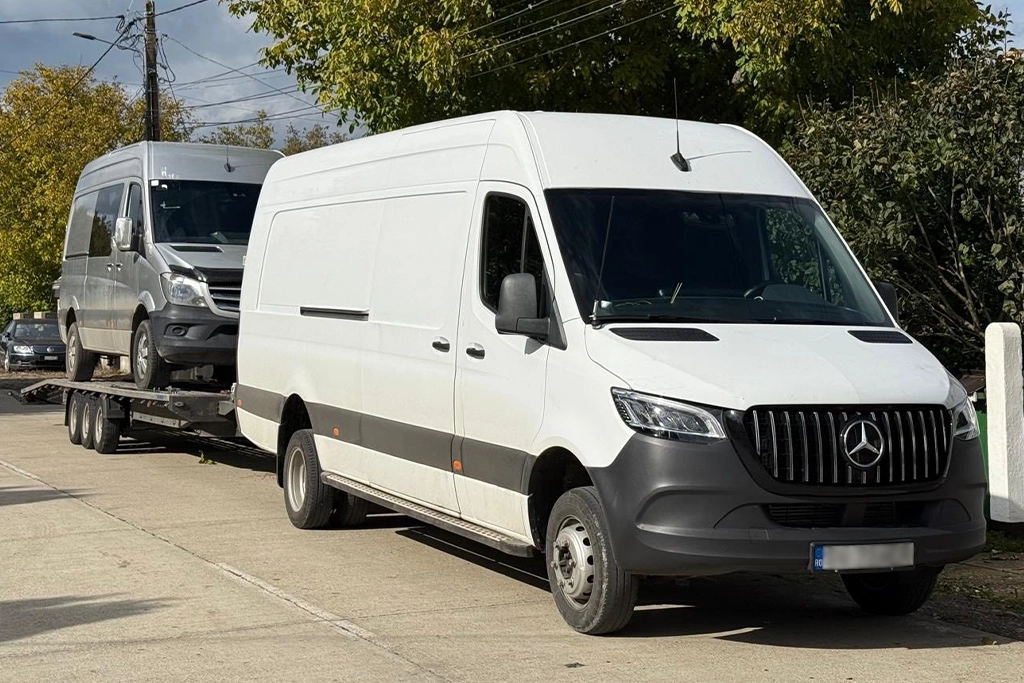 microbuz pentru transport persoane, colete si auto pe platforma in anglia si irlanda